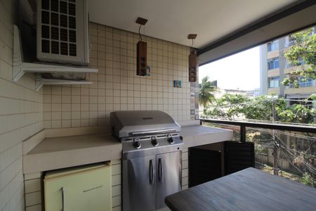 Apartamento à venda com 77m², 3 quartos e 1 vagaSala - Varanda