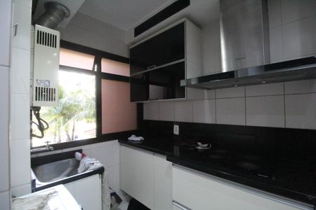 Apartamento à venda com 77m², 3 quartos e 1 vagaÁrea de serviço 