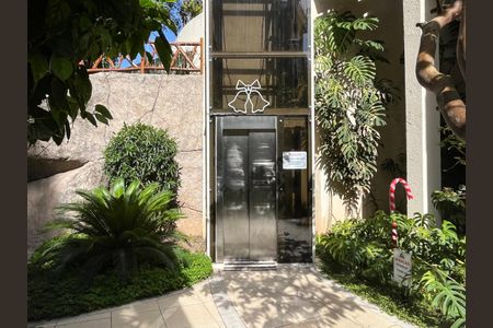 Apartamento à venda com 77m², 3 quartos e 1 vagaÁrea comum
