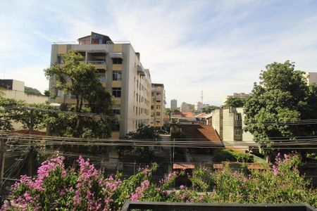 Apartamento à venda com 77m², 3 quartos e 1 vagaQuarto 2 - Vista