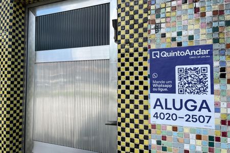 Apartamento para alugar com 90m², 2 quartos e sem vagaPlaca instalada