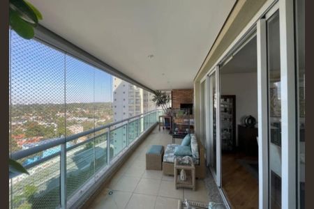 Apartamento à venda com 240m², 4 quartos e 4 vagasFoto 01