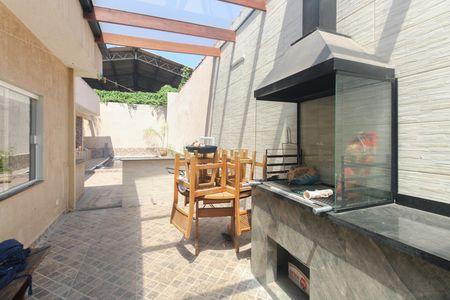 Casa para alugar com 381m², 4 quartos e 2 vagas Casa para alugar com 381m², 4 quartos e 2 vagasChurrasqueira