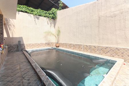 Casa para alugar com 381m², 4 quartos e 2 vagas Casa para alugar com 381m², 4 quartos e 2 vagasPiscina