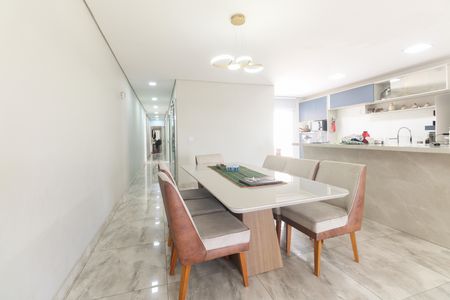 Casa para alugar com 381m², 4 quartos e 2 vagas Casa para alugar com 381m², 4 quartos e 2 vagasSala