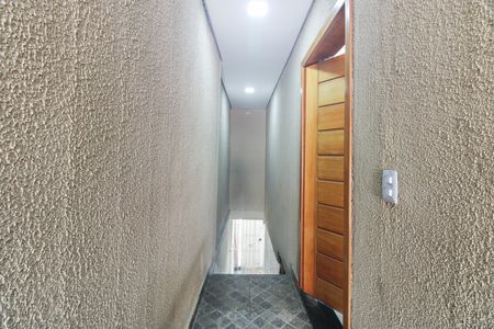 Entrada de casa para alugar com 4 quartos, 381m² em Penha de França, São Paulo