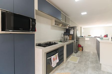 Casa para alugar com 381m², 4 quartos e 2 vagas Casa para alugar com 381m², 4 quartos e 2 vagasCozinha