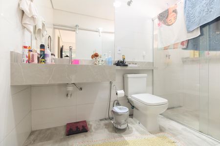 Casa para alugar com 381m², 4 quartos e 2 vagas Casa para alugar com 381m², 4 quartos e 2 vagasBanheiro Suíte