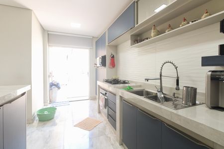 Casa para alugar com 381m², 4 quartos e 2 vagas Casa para alugar com 381m², 4 quartos e 2 vagasCozinha
