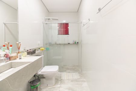 Casa para alugar com 381m², 4 quartos e 2 vagas Casa para alugar com 381m², 4 quartos e 2 vagasBanheiro Social