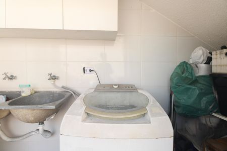 Área de Serviço de casa para alugar com 4 quartos, 381m² em Penha de França, São Paulo