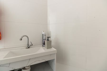 Casa para alugar com 381m², 4 quartos e 2 vagas Casa para alugar com 381m², 4 quartos e 2 vagasBanheiro de Serviço