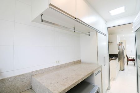 Apartamento à venda com 232m², 4 quartos e 4 vagas