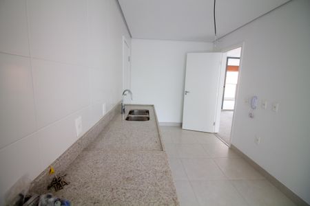 Apartamento à venda com 231m², 4 quartos e 3 vagasCozinha