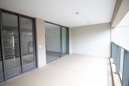 Apartamento à venda com 231m², 4 quartos e 3 vagasVaranda Gourmet 