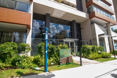 Apartamento à venda com 231m², 4 quartos e 3 vagasFachada e portaria