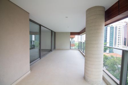 Apartamento à venda com 231m², 4 quartos e 3 vagasVaranda Principal da Sala