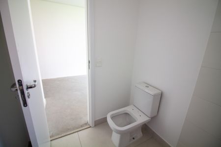 Apartamento à venda com 231m², 4 quartos e 3 vagasBanheiro da Suíte 1