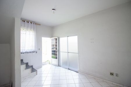 Sala de casa de condomínio à venda com 2 quartos, 92m² em Fonte Grande, Contagem