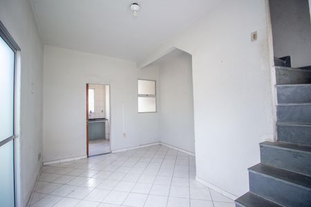 Sala de casa de condomínio à venda com 2 quartos, 92m² em Fonte Grande, Contagem