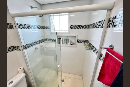 Apartamento à venda com 130m², 3 quartos e 3 vagasBanheiro da Suíte