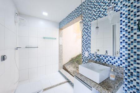 Casa à venda com 147m², 4 quartos e 1 vaga Casa à venda com 147m², 4 quartos e 1 vagaBanheiro Anexo