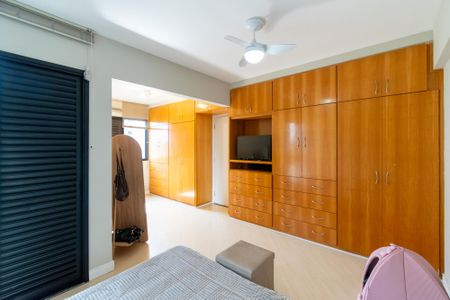 Apartamento à venda com 135m², 3 quartos e 2 vagasSuíte 1