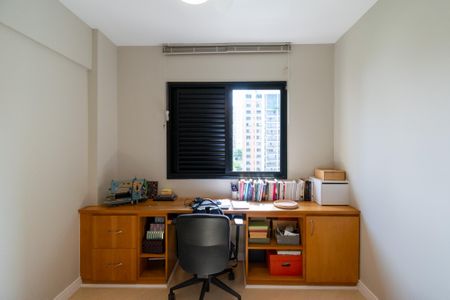 Apartamento à venda com 135m², 3 quartos e 2 vagasQuarto 3