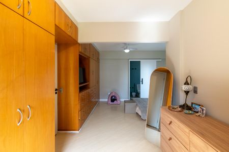 Apartamento à venda com 135m², 3 quartos e 2 vagasSuíte 1