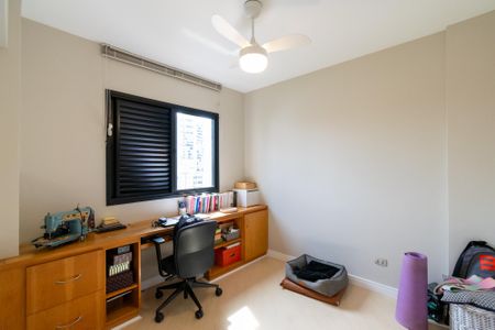 Apartamento à venda com 135m², 3 quartos e 2 vagasQuarto 3