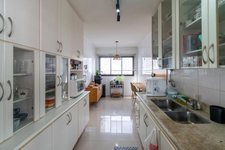 Apartamento à venda com 135m², 3 quartos e 2 vagasCozinha