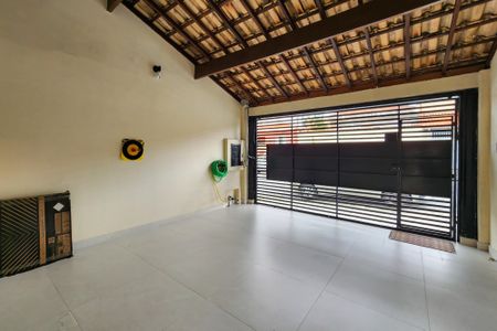 Casa à venda com 128m², 2 quartos e 2 vagasGaragem 