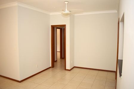Apartamento para alugar com 104m², 2 quartos e 2 vagasSala