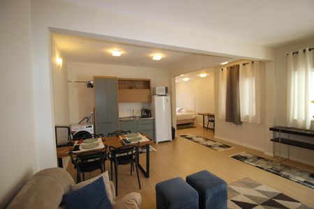 Casa para alugar com 75m², 2 quartos e 2 vagasCopa