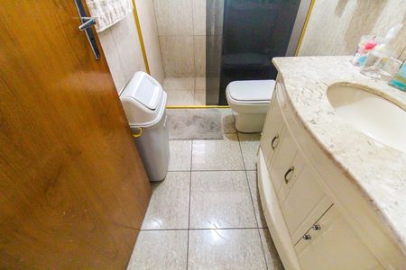 Casa à venda com 360m², 3 quartos e 4 vagas Casa à venda com 360m², 3 quartos e 4 vagasBanheiro 2