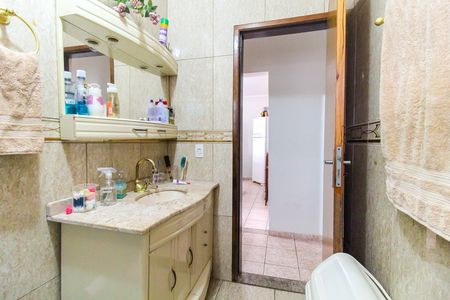 Casa à venda com 360m², 3 quartos e 4 vagas Casa à venda com 360m², 3 quartos e 4 vagasBanheiro 2