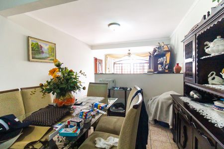 Casa à venda com 360m², 3 quartos e 4 vagas Casa à venda com 360m², 3 quartos e 4 vagasSala de Jantar