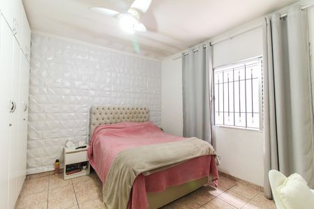 Casa à venda com 360m², 3 quartos e 4 vagas Casa à venda com 360m², 3 quartos e 4 vagasQuarto 3