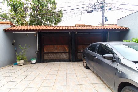 Casa à venda com 360m², 3 quartos e 4 vagas Casa à venda com 360m², 3 quartos e 4 vagasQuintal