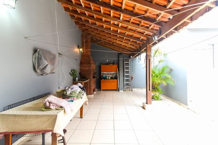 Casa à venda com 360m², 3 quartos e 4 vagas Casa à venda com 360m², 3 quartos e 4 vagasÁrea gourmet