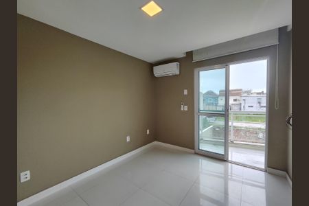 Casa de condomínio à venda com 230m², 5 quartos e 1 vaga Casa de condomínio à venda com 230m², 5 quartos e 1 vagaQuarto 1