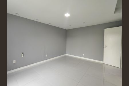 Casa de condomínio à venda com 230m², 5 quartos e 1 vaga Casa de condomínio à venda com 230m², 5 quartos e 1 vagaSuíte 1