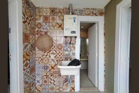 Casa de condomínio à venda com 230m², 5 quartos e 1 vaga Casa de condomínio à venda com 230m², 5 quartos e 1 vagaÁrea de Serviço