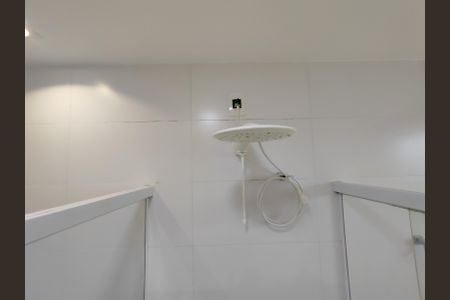 Casa de condomínio à venda com 230m², 5 quartos e 1 vaga Casa de condomínio à venda com 230m², 5 quartos e 1 vagaBanheiro da Suíte 1