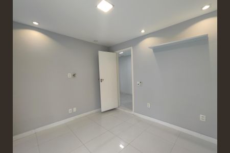 Casa de condomínio à venda com 230m², 5 quartos e 1 vaga Casa de condomínio à venda com 230m², 5 quartos e 1 vagaQuarto 2
