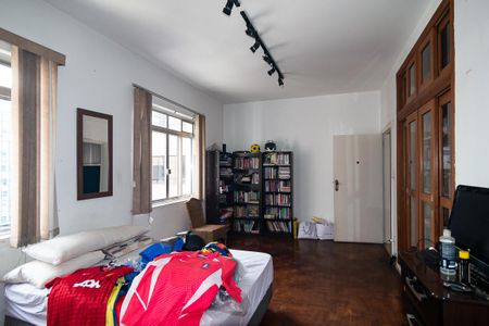 Apartamento à venda com 213m², 3 quartos e 1 vaga