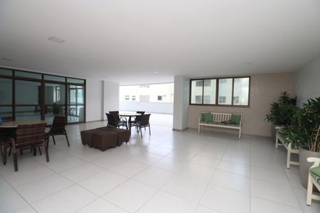 Apartamento para alugar com 74m², 2 quartos e 1 vaga Apartamento para alugar com 74m², 2 quartos e 1 vagaÁrea comum - Salão de festas