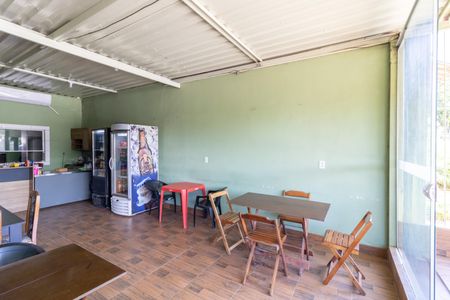 Casa à venda com 25m², 2 quartos e 3 vagas Casa à venda com 25m², 2 quartos e 3 vagasSalão de Festas