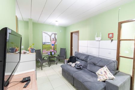 Sala de casa à venda com 2 quartos, 25m² em Vila Nova, Porto Alegre