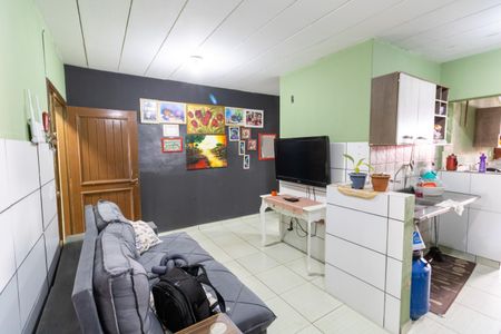 Sala de casa à venda com 2 quartos, 25m² em Vila Nova, Porto Alegre